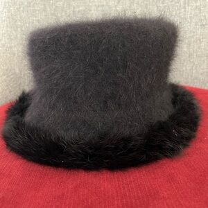 ‼️Lightly Wear‼️100% Angora Ladies Fur Hat